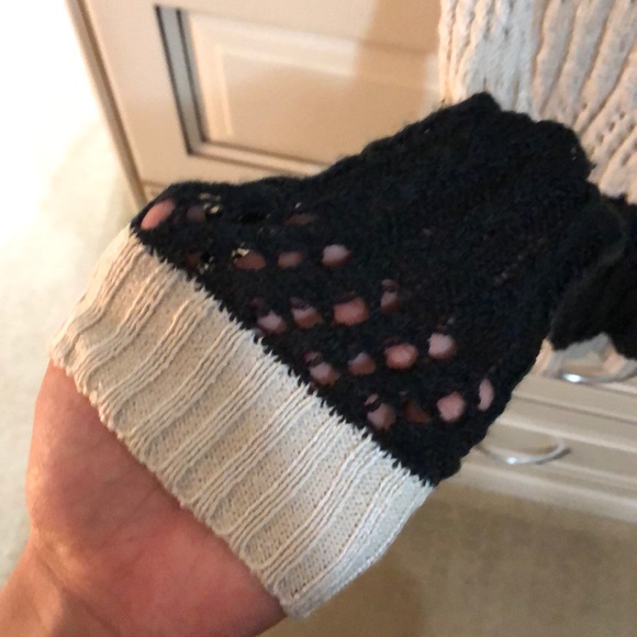 Black/cream sweater - Picture 2 of 2